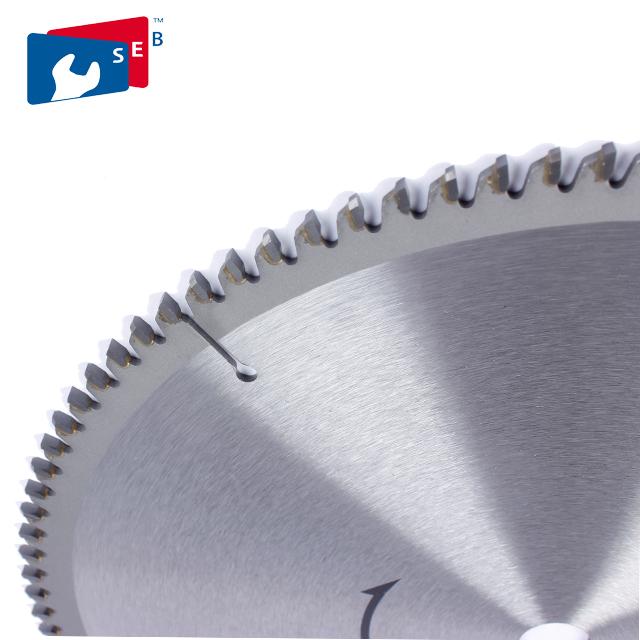 2 Mm Thickness TCT Saw Blade , 100T Circular Saw Blades For Wood Cutting