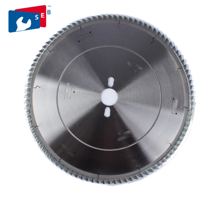 China Low Noise TCT Saw Blade Polishing And Painting Finishing For Cutting Mental supplier